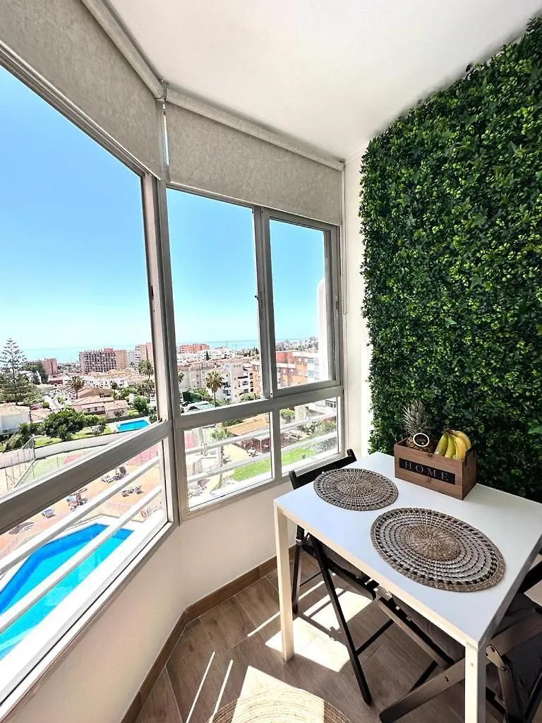 New Stylish Studio With Pool & Sea View トレモリノス